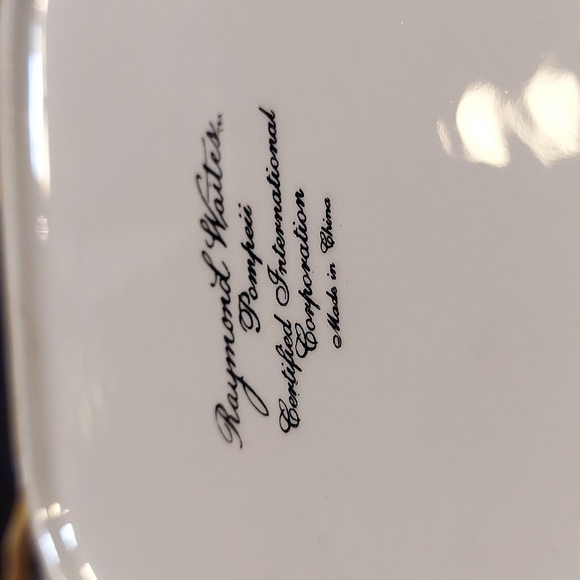 1980s Raymond Waites Pompeii plates - Picture 5 of 5